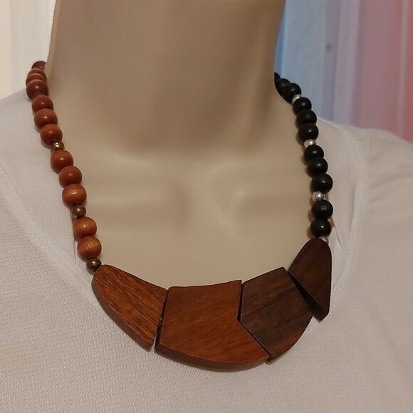 Colorblock Wood Beads Statement Necklace - Picture 2 of 5